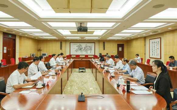 最高检：更加自觉接受人大监督 在有力监督下强化法律监督