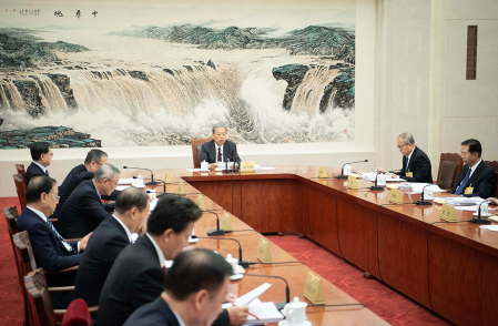 赵乐际主持十四届全国人大常委会委员长会议
